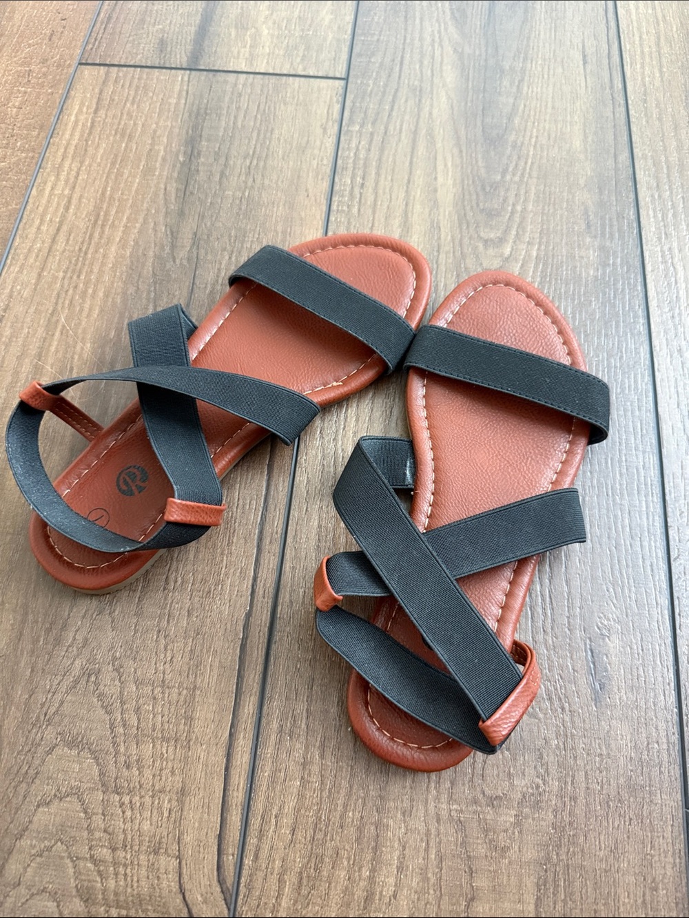 Rekayla Flat Elastic Sandals - Black